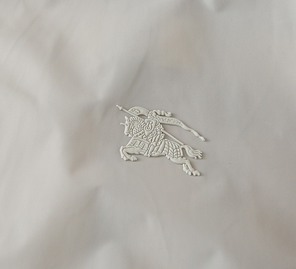 🌾2026SS早春新款巴宝莉立领夹克外套最新设计款 秀场新品‼品相非常完美，三标齐全色泽饱满诱人，非常出