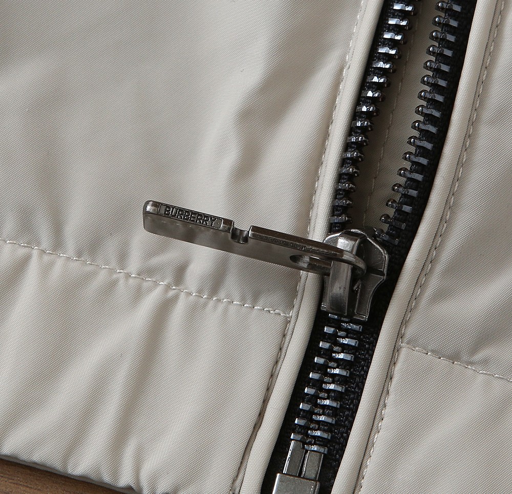 🌾2026SS早春新款巴宝莉立领夹克外套最新设计款 秀场新品‼品相非常完美，三标齐全色泽饱满诱人，非常出