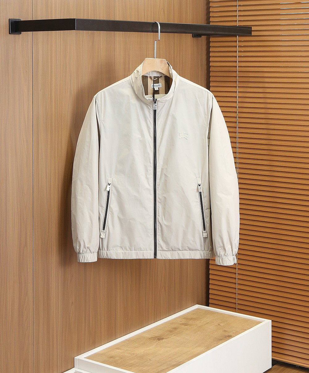 🌾2026SS早春新款巴宝莉立领夹克外套最新设计款 秀场新品‼品相非常完美，三标齐全色泽饱满诱人，非常出