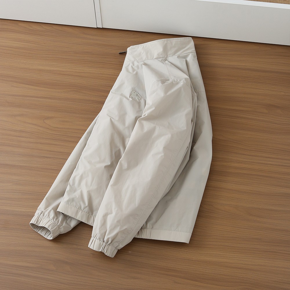 🌾巴宝莉立领夹克尺寸表……8623