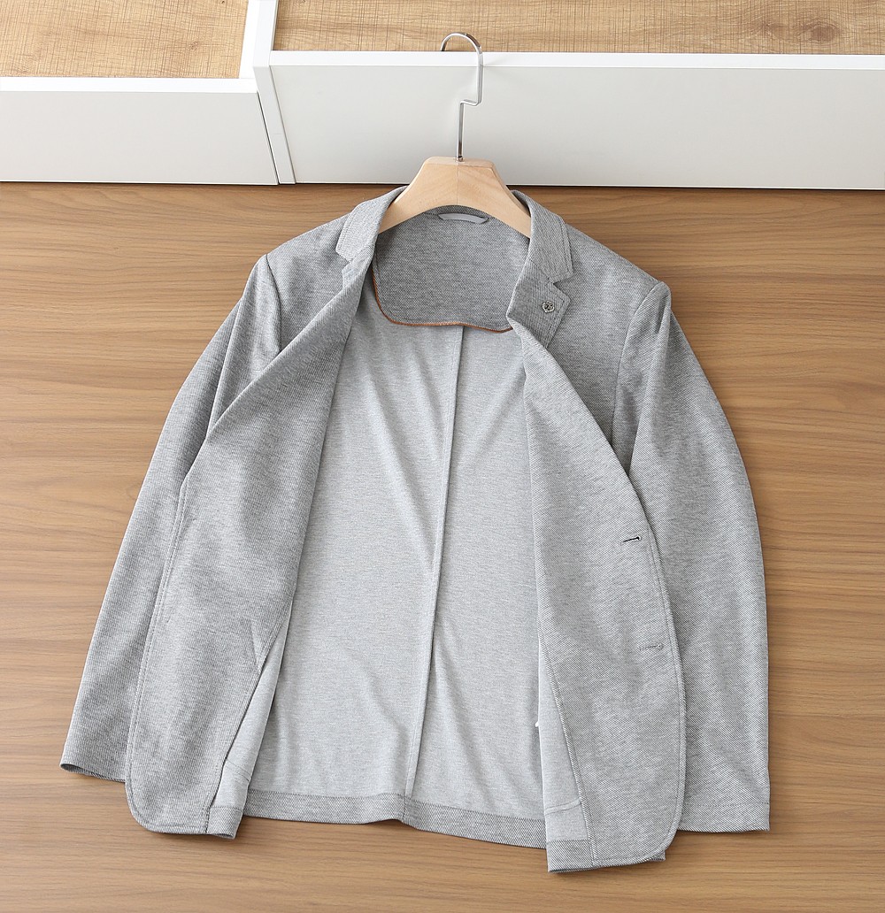 🌾lP🆕新款系列男士轻奢时尚绅士西服！都市时尚休闲修身合体的版型两粒扣西服！整件西服清新优雅，男士奢潮穿