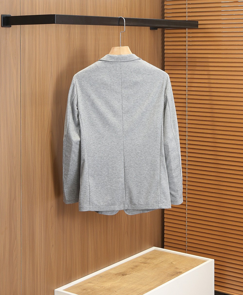 🌾lP🆕新款系列男士轻奢时尚绅士西服！都市时尚休闲修身合体的版型两粒扣西服！整件西服清新优雅，男士奢潮穿