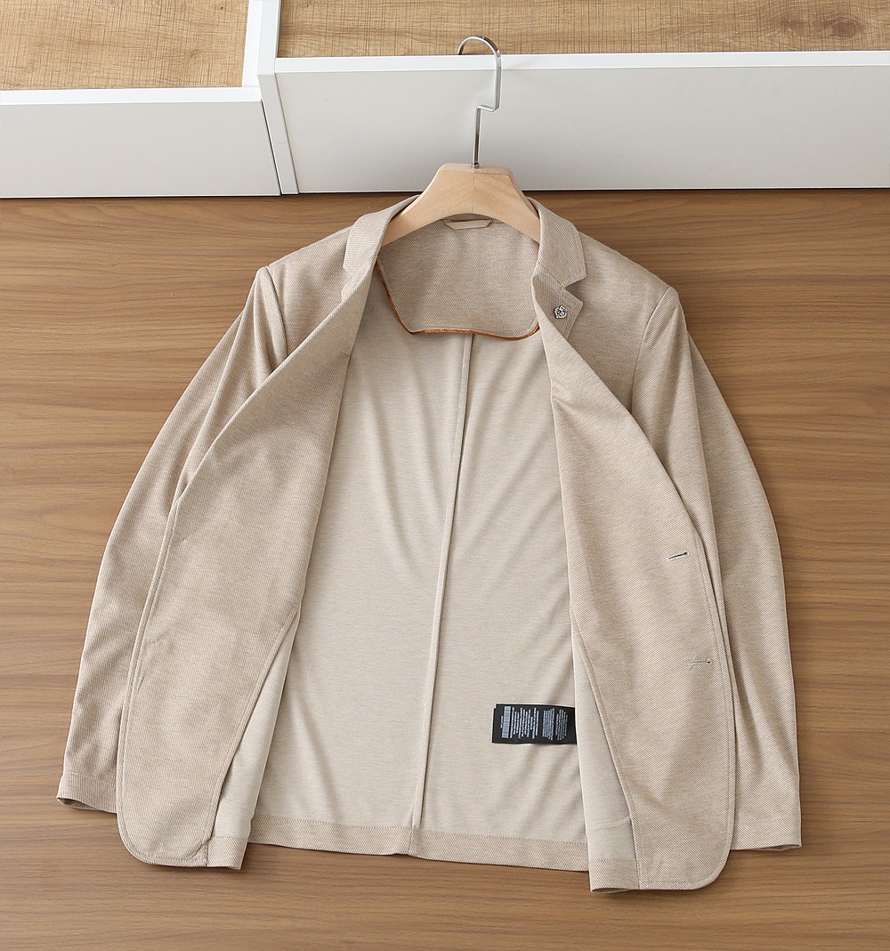 🌾lP🆕新款系列男士轻奢时尚绅士西服！都市时尚休闲修身合体的版型两粒扣西服！整件西服清新优雅，男士奢潮穿