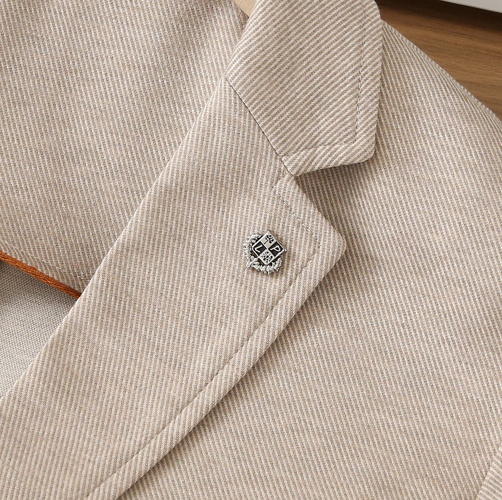 🌾lP🆕新款系列男士轻奢时尚绅士西服！都市时尚休闲修身合体的版型两粒扣西服！整件西服清新优雅，男士奢潮穿