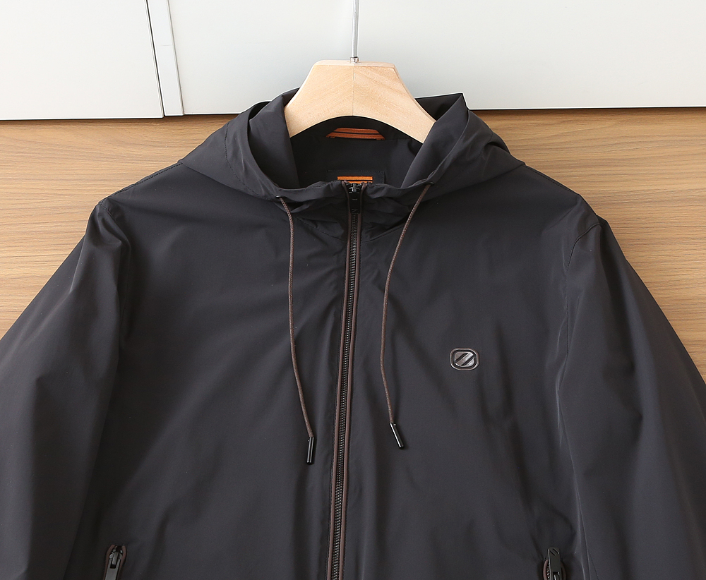 🌾2026SS早春新款ZEGNA杰尼亚 最新款时尚休闲款连帽外套.处处细节显工艺足够的高级 结构性剪裁的