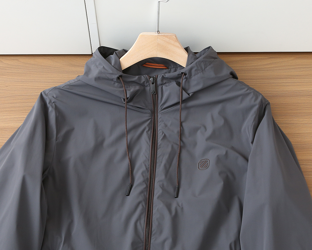 🌾2026SS早春新款ZEGNA杰尼亚 最新款时尚休闲款连帽外套.处处细节显工艺足够的高级 结构性剪裁的