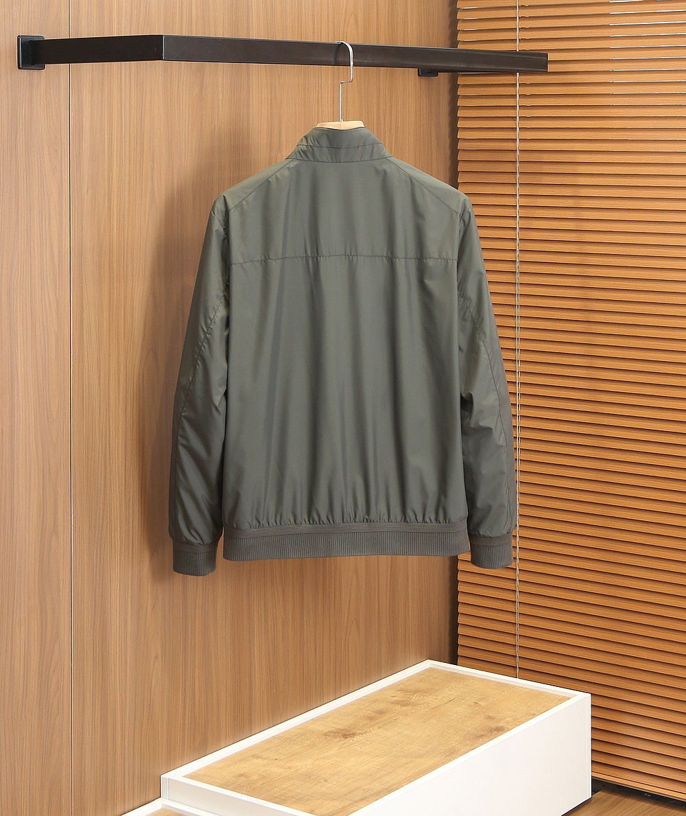 🌾lP🆕诺悠翩雅2026早春新款立领夹克外套，众多明星都爱穿的时尚百搭单品！喜欢经典简约的朋友,一定不能