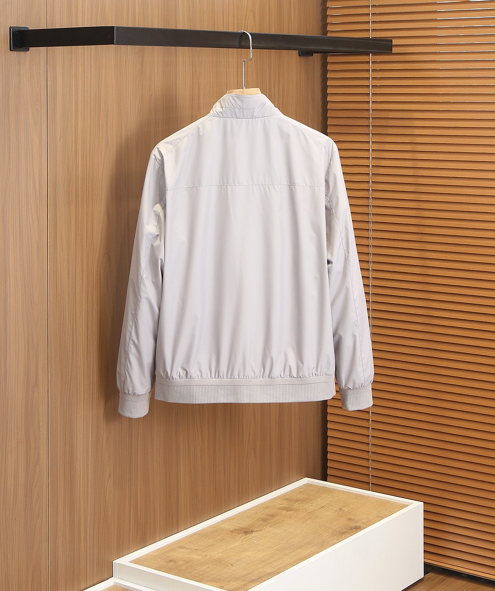 🌾lP🆕诺悠翩雅2026早春新款立领夹克外套，众多明星都爱穿的时尚百搭单品！喜欢经典简约的朋友,一定不能