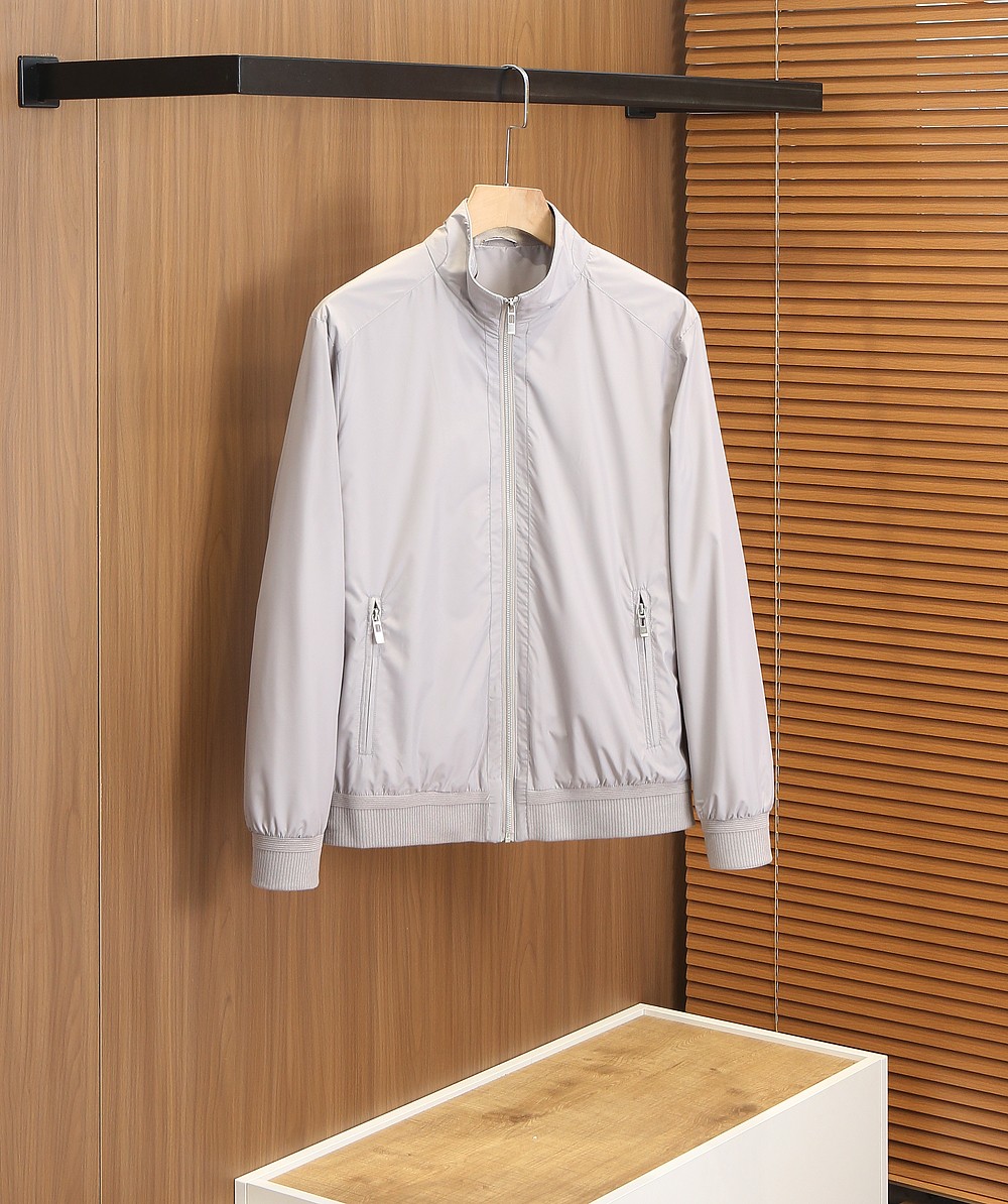 🌾lP🆕诺悠翩雅2026早春新款立领夹克外套，众多明星都爱穿的时尚百搭单品！喜欢经典简约的朋友,一定不能