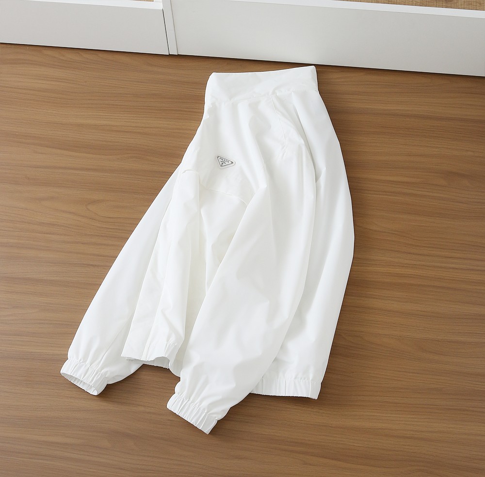 🌾普拉达夹克尺寸表……W8610