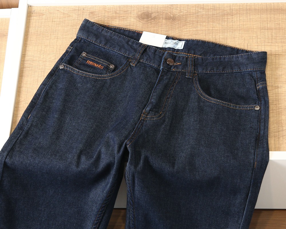 🌾HERMES牛仔裤2026春夏新款男士休闲牛仔裤，高端品质之选……一款休闲裤兼备的百搭裤装，也是男士衣