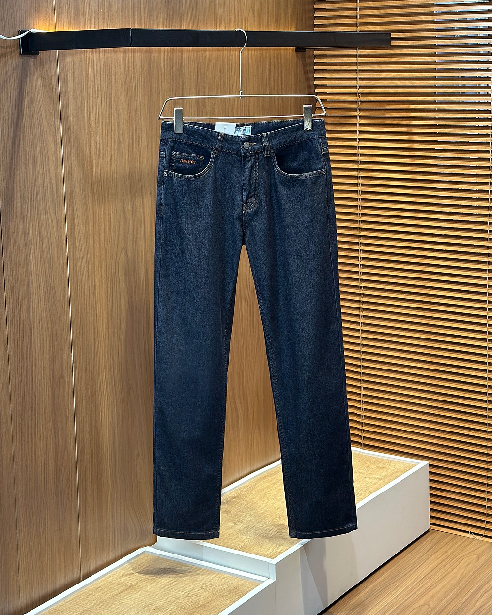 🌾HERMES牛仔裤2026春夏新款男士休闲牛仔裤，高端品质之选……一款休闲裤兼备的百搭裤装，也是男士衣
