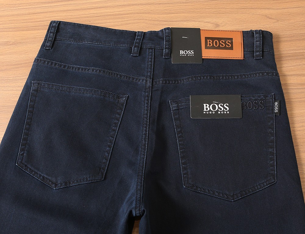 🌾BOSS 2026春夏复古做旧水洗 男士直筒牛仔裤，喜欢牛仔裤推荐 很纯正复古血统，洗水猫须的 尺度把