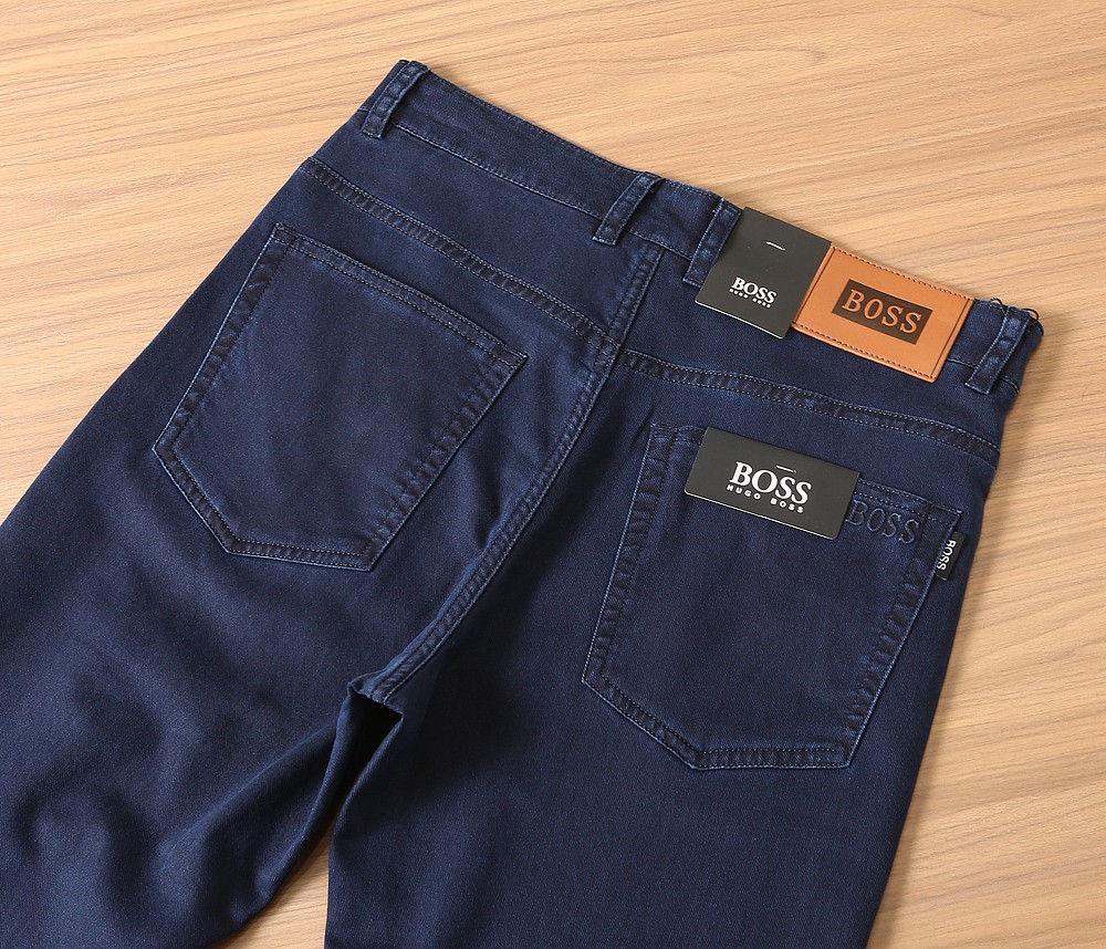 🌾BOSS 2026春夏复古做旧水洗 男士直筒牛仔裤，喜欢牛仔裤推荐 很纯正复古血统，洗水猫须的 尺度把