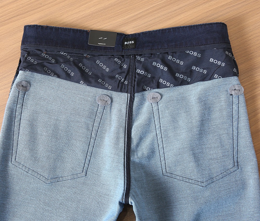 🌾BOSS 2026春夏复古做旧水洗 男士直筒牛仔裤，喜欢牛仔裤推荐 很纯正复古血统，洗水猫须的 尺度把