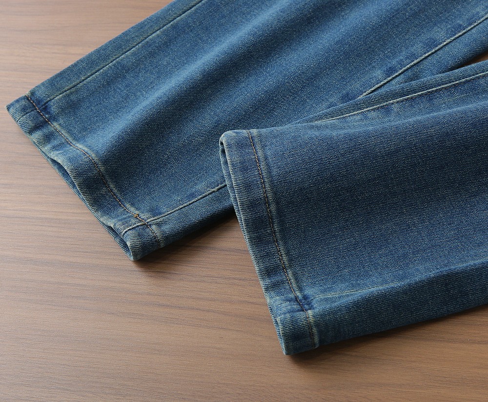 🌾ZEGNA杰尼亚牛仔裤2026春夏新款男士休闲牛仔裤，高端品质之选……一款休闲裤兼备的百搭裤装，也是男