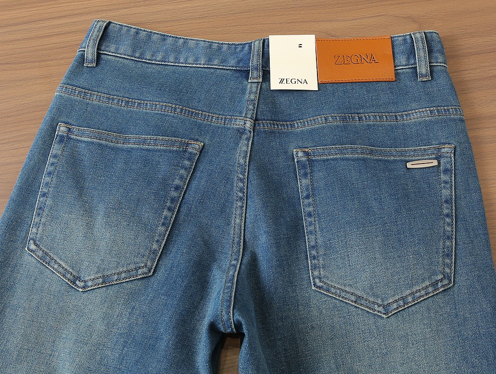 🌾ZEGNA杰尼亚牛仔裤2026春夏新款男士休闲牛仔裤，高端品质之选……一款休闲裤兼备的百搭裤装，也是男