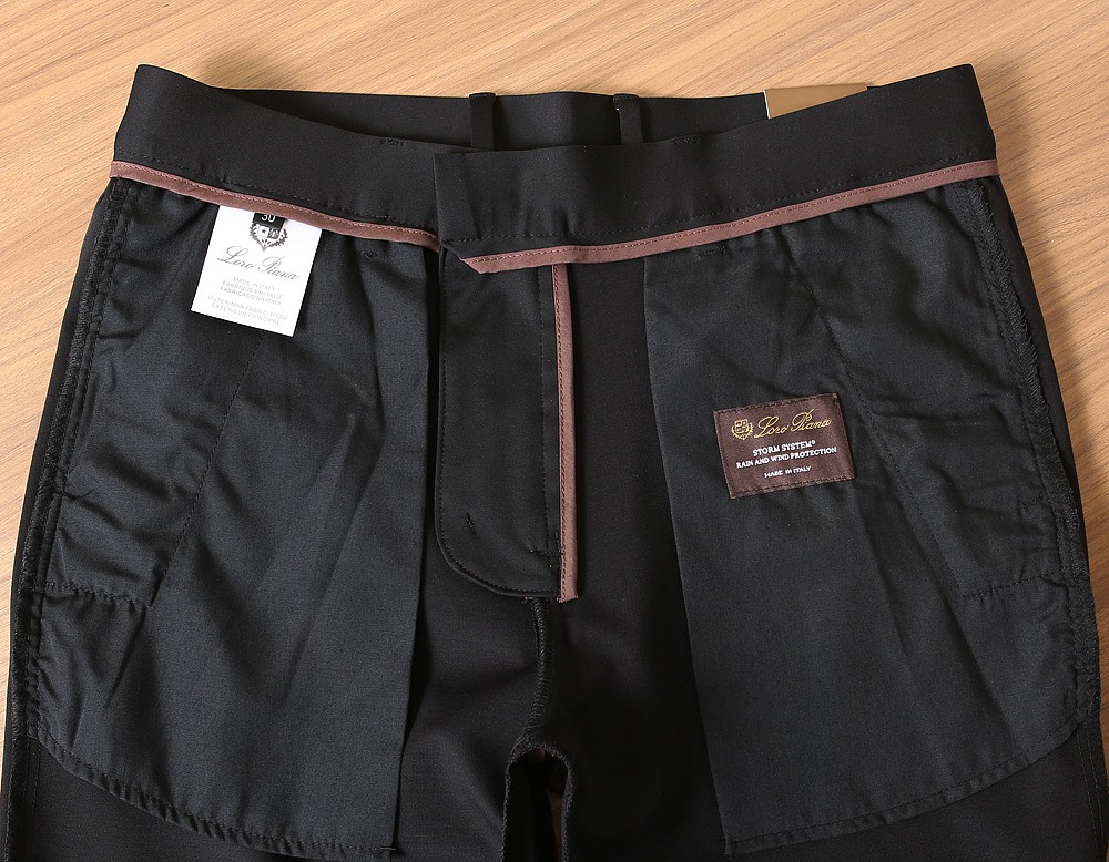 🌾Lo*ro Pi*na诺 u翩雅老钱新贵们的大爱 客供四面弹力面料有着极好的亲肤感 直脚休闲裤 经典款