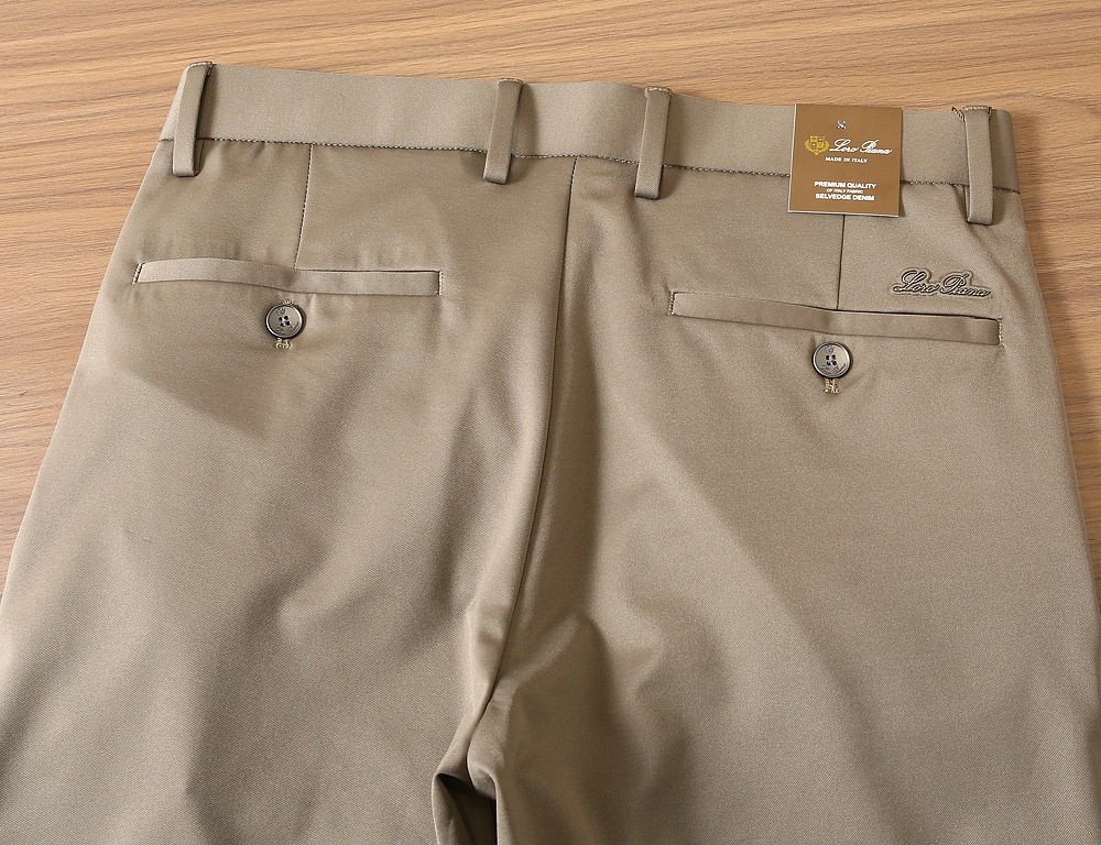 🌾Lo*ro Pi*na诺 u翩雅老钱新贵们的大爱 客供四面弹力面料有着极好的亲肤感 直脚休闲裤 经典款