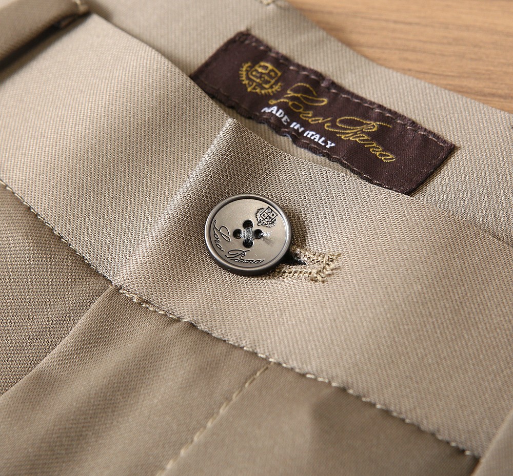 🌾Lo*ro Pi*na诺 u翩雅老钱新贵们的大爱 客供四面弹力面料有着极好的亲肤感 直脚休闲裤 经典款