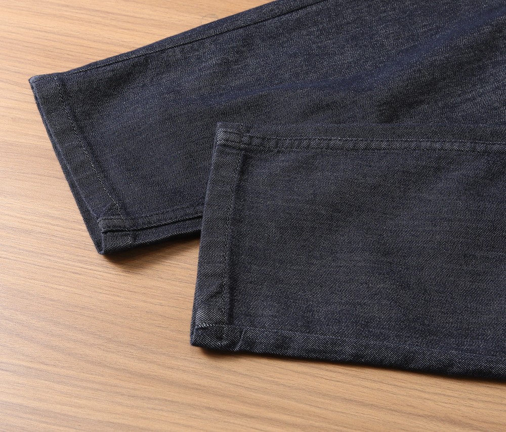 🌾HERMES 2026春夏复古做旧水洗 男士直筒牛仔裤，喜欢牛仔裤推荐 很纯正复古血统，洗水猫须的 尺