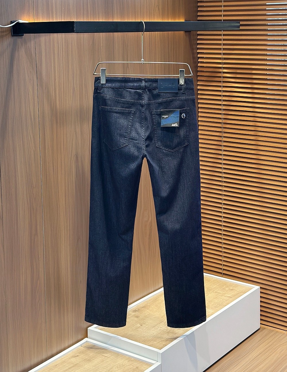 🌾HERMES 2026春夏复古做旧水洗 男士直筒牛仔裤，喜欢牛仔裤推荐 很纯正复古血统，洗水猫须的 尺