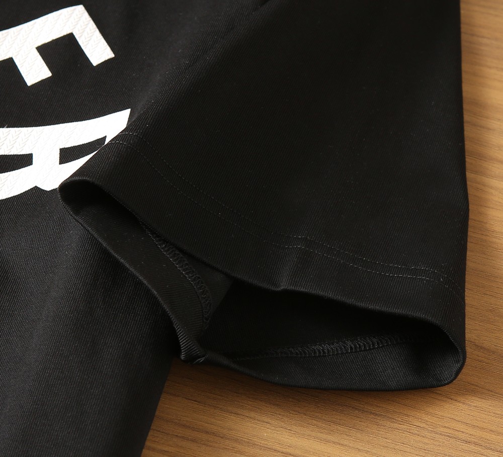 🌾蒙口2026春夏新款首发专柜最新款短袖圆领T恤 高端订制 设计前卫时尚！品牌logo重工艺设计 高端定