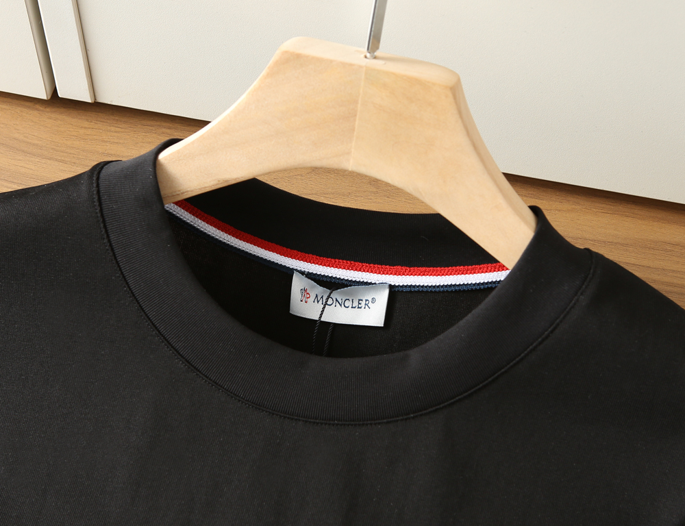 🌾蒙口2026春夏新款首发专柜最新款短袖圆领T恤 高端订制 设计前卫时尚！品牌logo重工艺设计 高端定