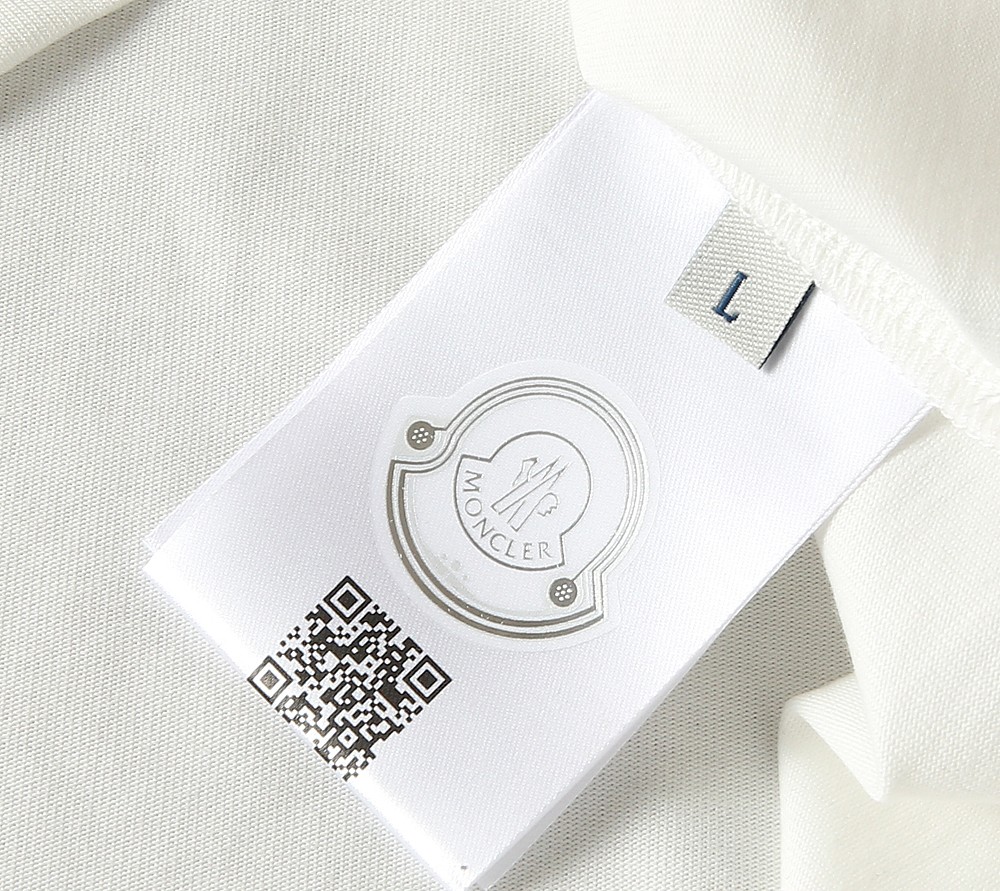 🌾蒙口2026春夏新款首发专柜最新款短袖圆领T恤 高端订制 设计前卫时尚！品牌logo重工艺设计 高端定