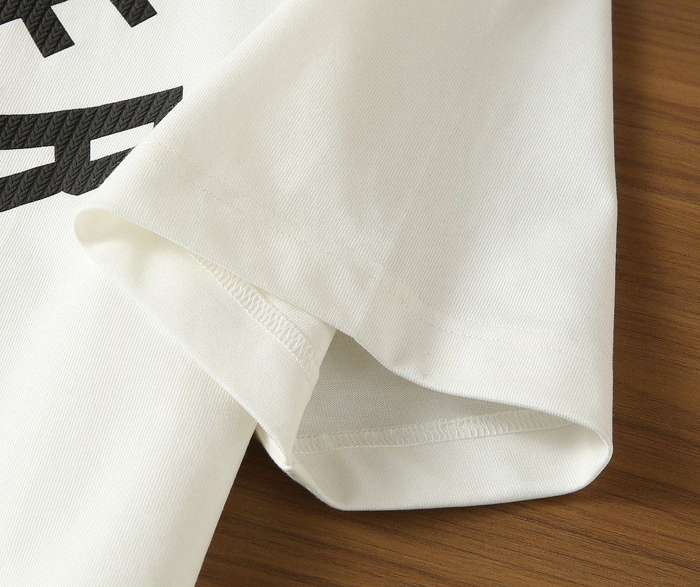 🌾蒙口2026春夏新款首发专柜最新款短袖圆领T恤 高端订制 设计前卫时尚！品牌logo重工艺设计 高端定