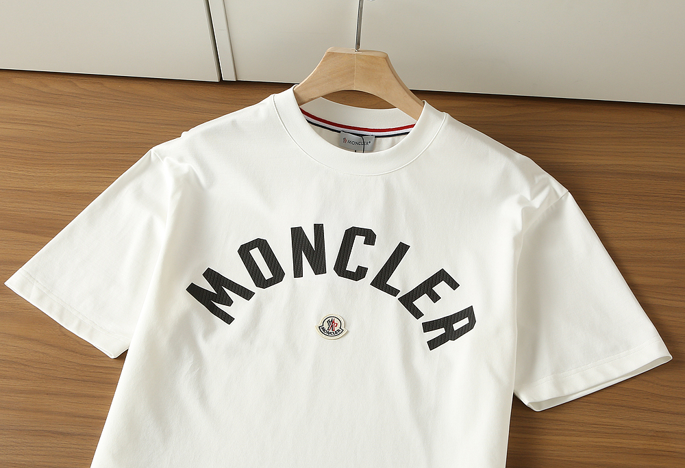 🌾蒙口2026春夏新款首发专柜最新款短袖圆领T恤 高端订制 设计前卫时尚！品牌logo重工艺设计 高端定