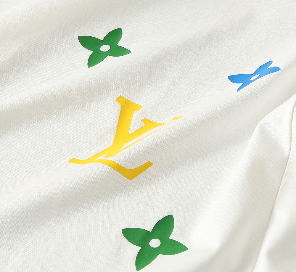 🌾LV 2026春夏新款首发专柜最新款短袖圆领T恤 高端订制 设计前卫时尚！品牌logo重工艺设计 高端