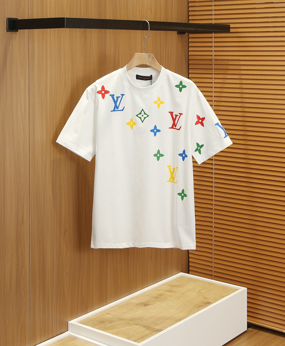 🌾LV 2026春夏新款首发专柜最新款短袖圆领T恤 高端订制 设计前卫时尚！品牌logo重工艺设计 高端