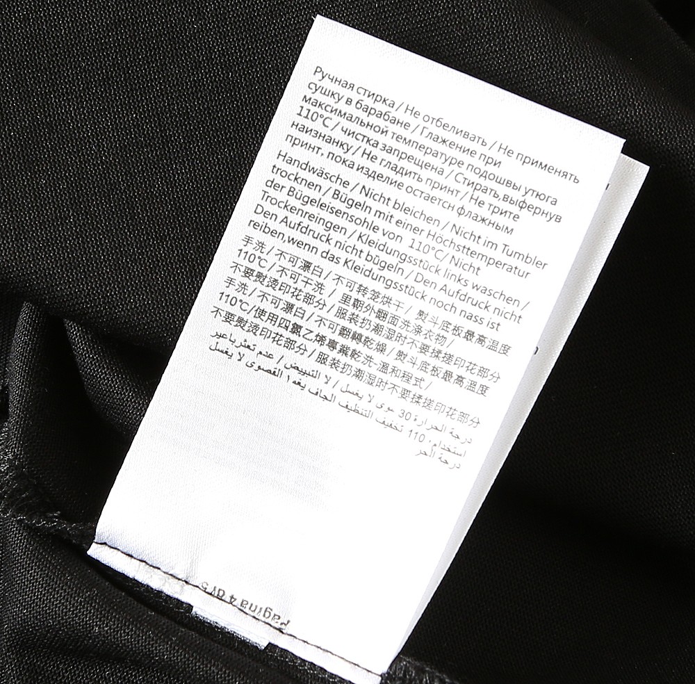 🌾华伦天奴2026春夏新款首发专柜最新款短袖圆领T恤 高端订制 设计前卫时尚！品牌logo重工艺设计 高