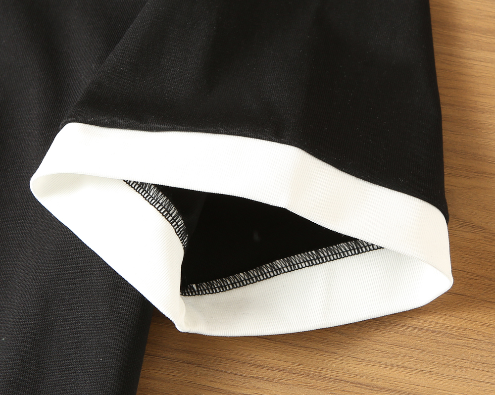 🌾华伦天奴2026春夏新款首发专柜最新款短袖圆领T恤 高端订制 设计前卫时尚！品牌logo重工艺设计 高