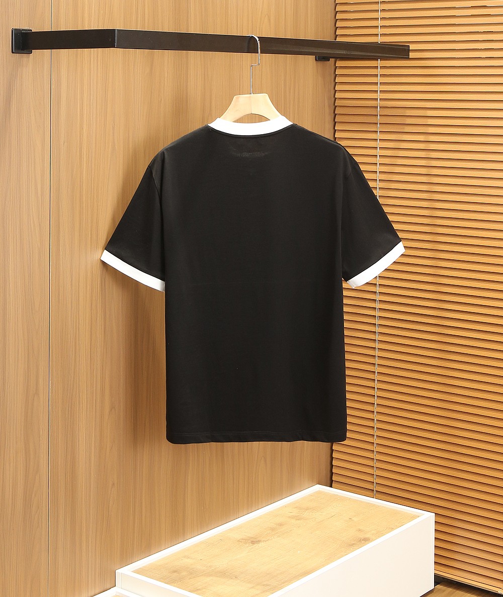 🌾华伦天奴2026春夏新款首发专柜最新款短袖圆领T恤 高端订制 设计前卫时尚！品牌logo重工艺设计 高