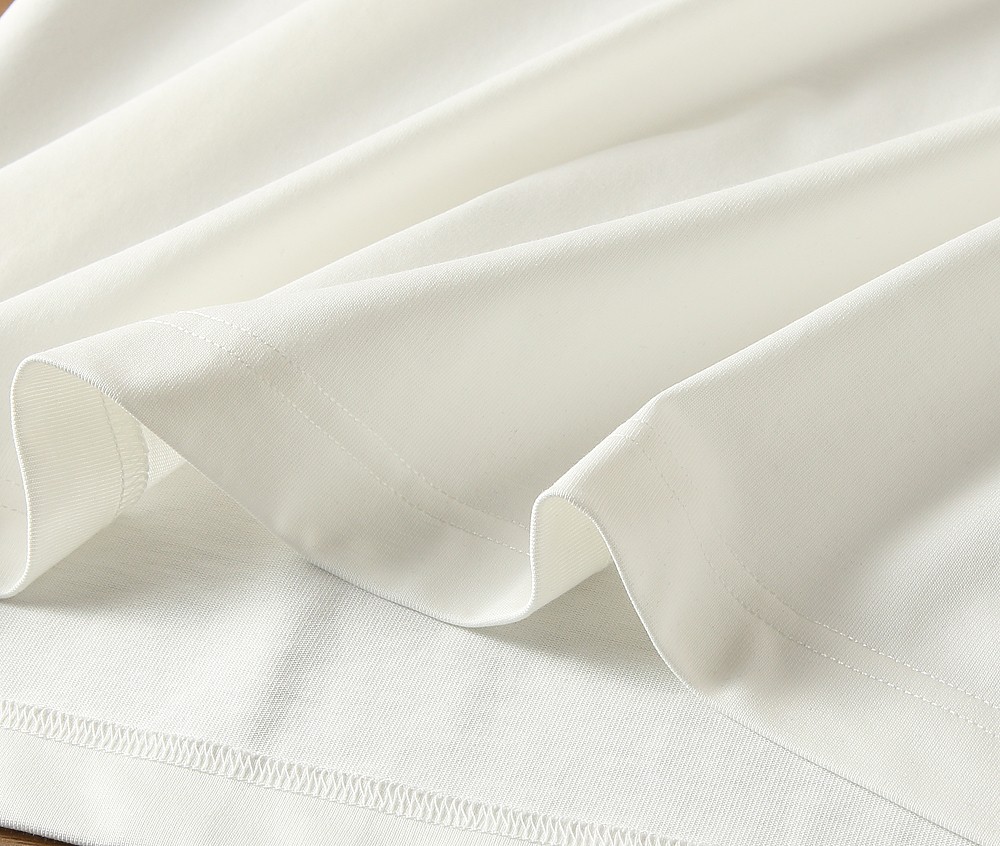 🌾华伦天奴2026春夏新款首发专柜最新款短袖圆领T恤 高端订制 设计前卫时尚！品牌logo重工艺设计 高