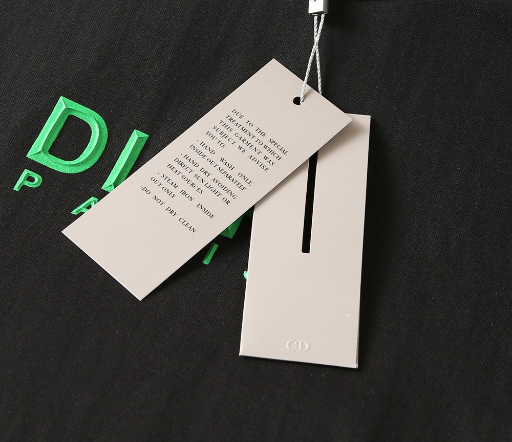 🌾迪奥2026春夏新款首发专柜最新款短袖圆领T恤 高端订制 设计前卫时尚！品牌logo重工艺设计 高端定