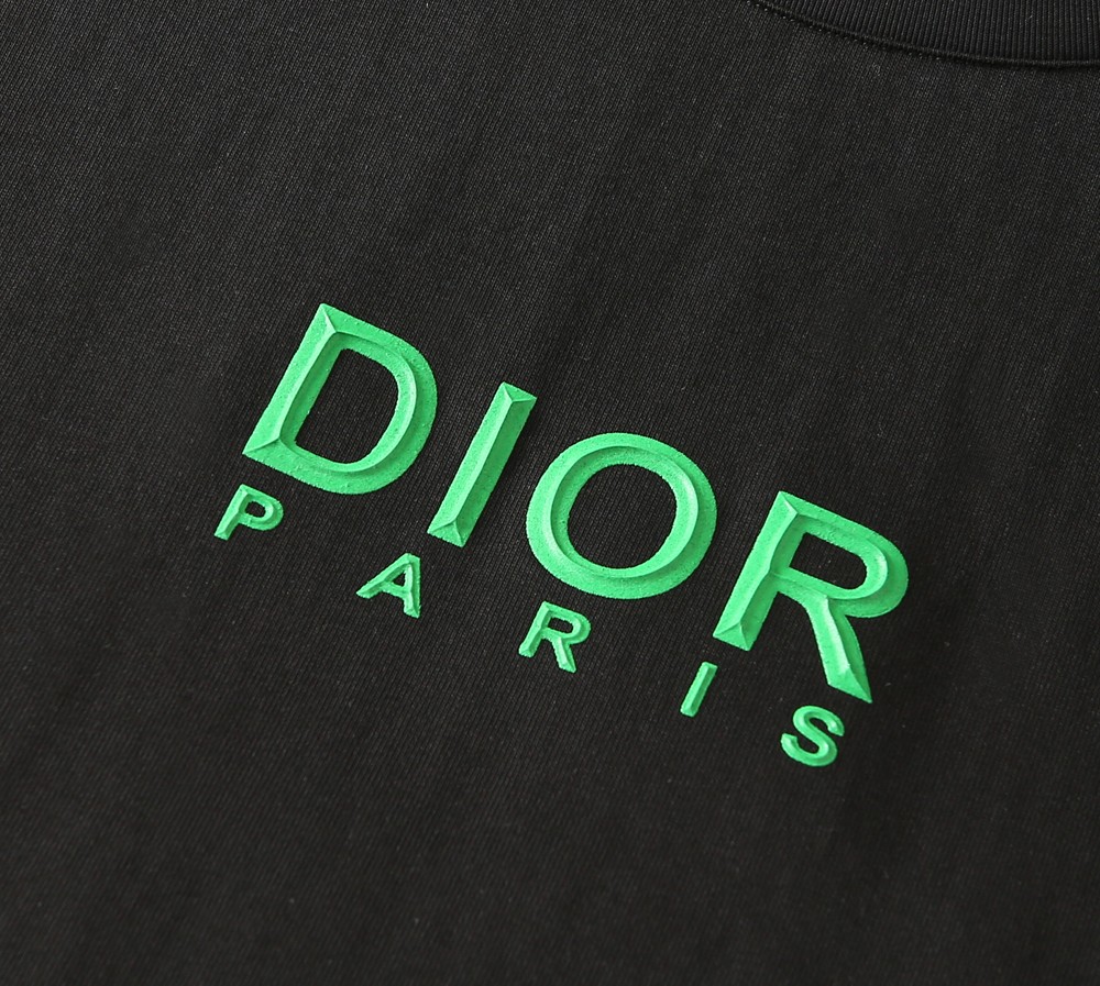 🌾迪奥2026春夏新款首发专柜最新款短袖圆领T恤 高端订制 设计前卫时尚！品牌logo重工艺设计 高端定