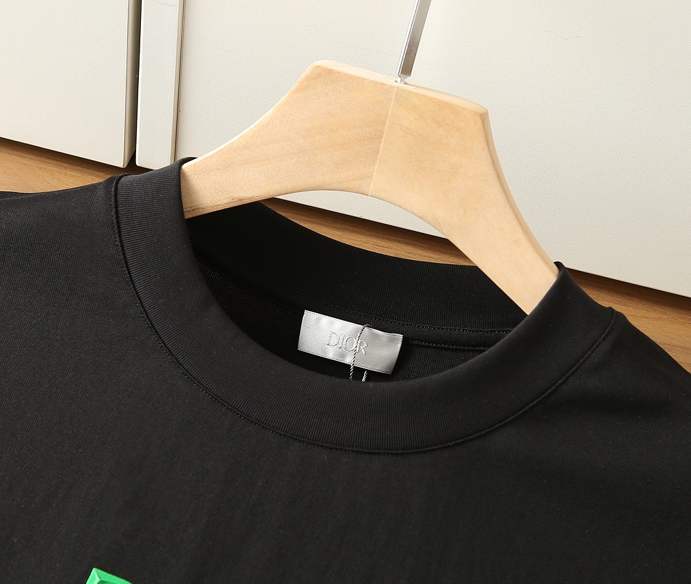 🌾迪奥2026春夏新款首发专柜最新款短袖圆领T恤 高端订制 设计前卫时尚！品牌logo重工艺设计 高端定
