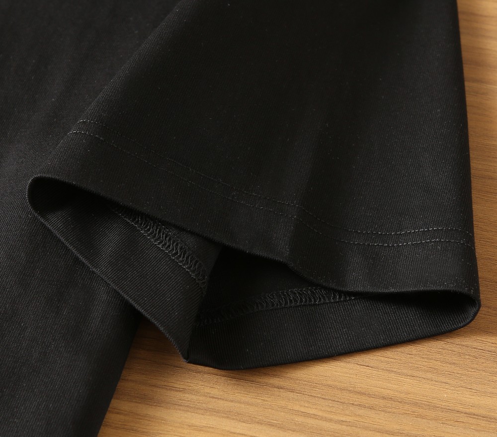 🌾迪奥2026春夏新款首发专柜最新款短袖圆领T恤 高端订制 设计前卫时尚！品牌logo重工艺设计 高端定