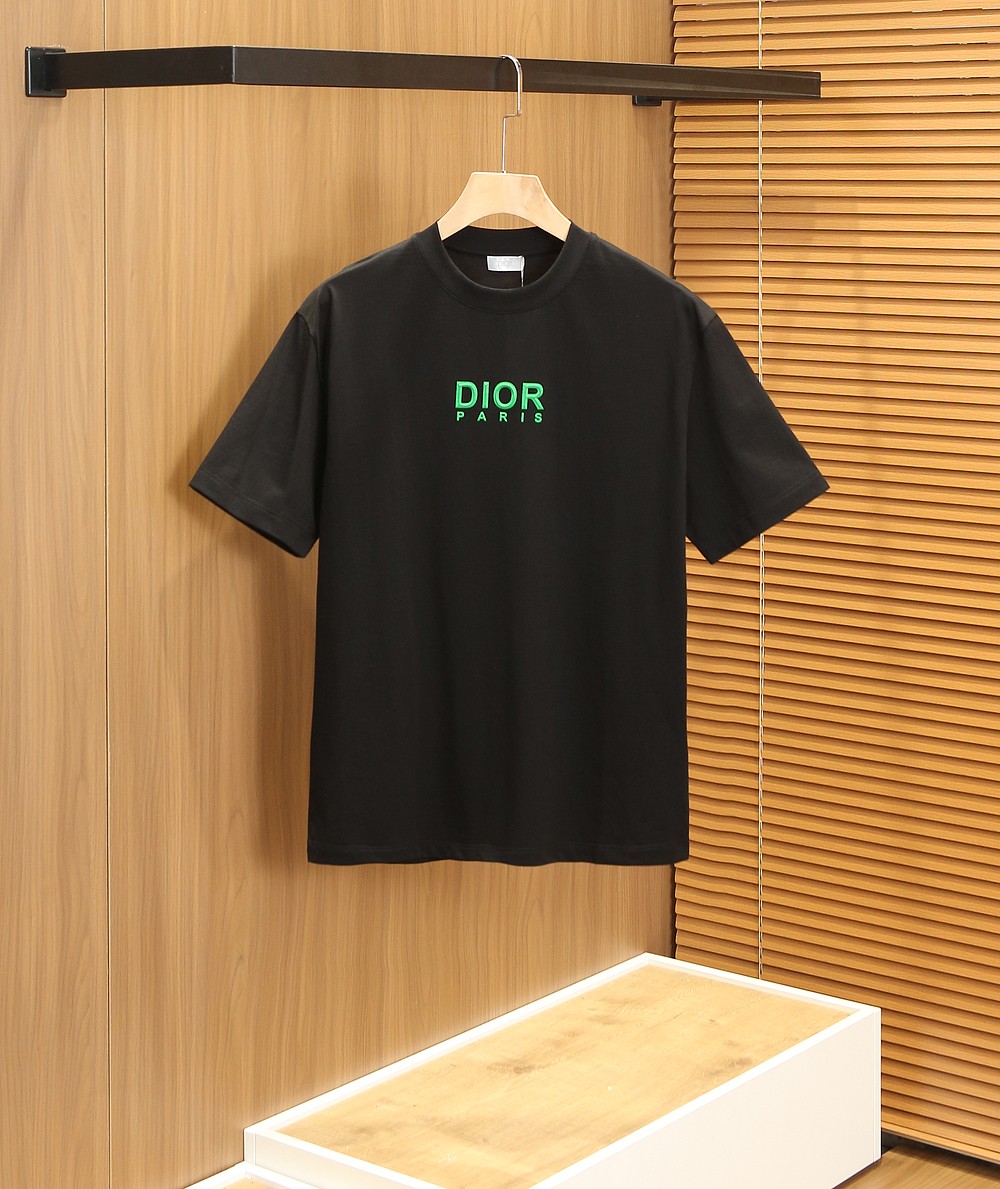 🌾迪奥2026春夏新款首发专柜最新款短袖圆领T恤 高端订制 设计前卫时尚！品牌logo重工艺设计 高端定