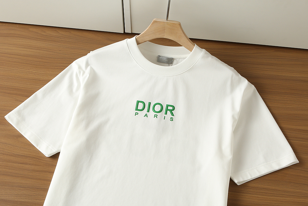 🌾迪奥2026春夏新款首发专柜最新款短袖圆领T恤 高端订制 设计前卫时尚！品牌logo重工艺设计 高端定