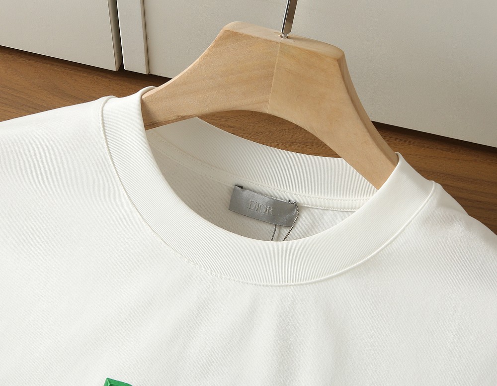 🌾迪奥2026春夏新款首发专柜最新款短袖圆领T恤 高端订制 设计前卫时尚！品牌logo重工艺设计 高端定