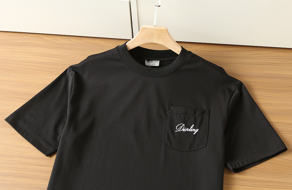 🌾迪奥2026春夏新款首发专柜最新款短袖圆领T恤 高端订制 设计前卫时尚！品牌logo重工艺设计 高端定