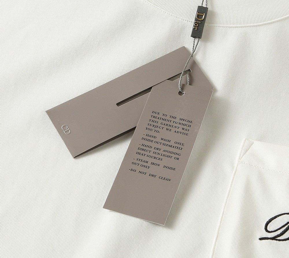 🌾迪奥2026春夏新款首发专柜最新款短袖圆领T恤 高端订制 设计前卫时尚！品牌logo重工艺设计 高端定