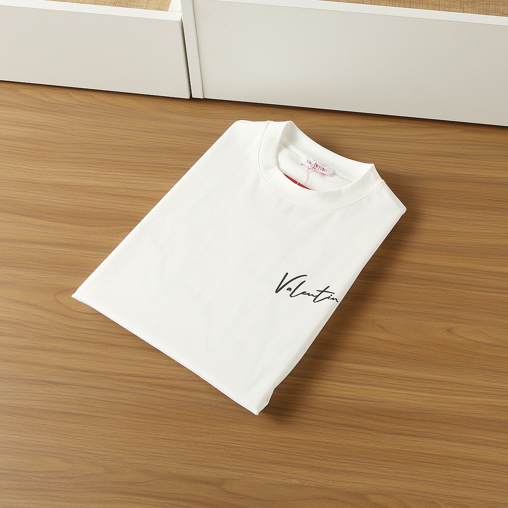 🌾华伦天奴2026春夏新款首发专柜最新款短袖圆领T恤 高端订制 设计前卫时尚！品牌logo重工艺设计 高