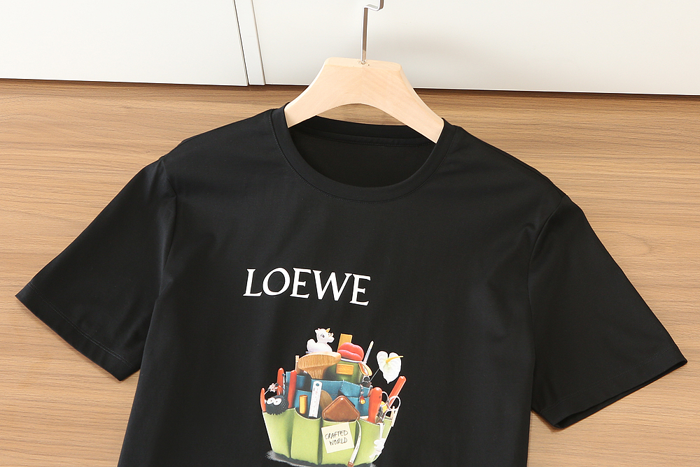 🌾LOEWE罗意威Crafted World（匠心世界） 展览主题的限定款，卡通手绘主题充满时尚感 海德