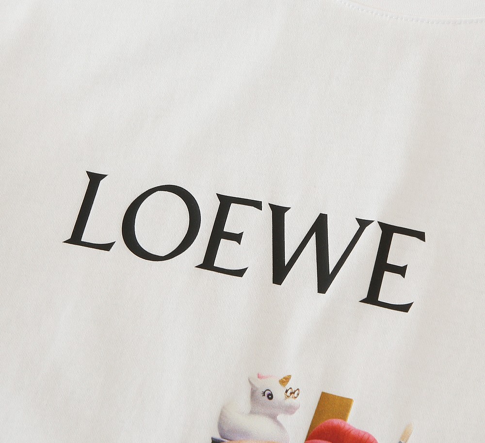 🌾LOEWE罗意威Crafted World（匠心世界） 展览主题的限定款，卡通手绘主题充满时尚感 海德