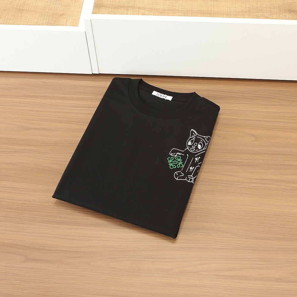 🌾罗*威L**WE 2026春夏 印花微阔圆领短袖T恤 他家的设计总能给人时尚的亮点 前胸精致的字母刺绣